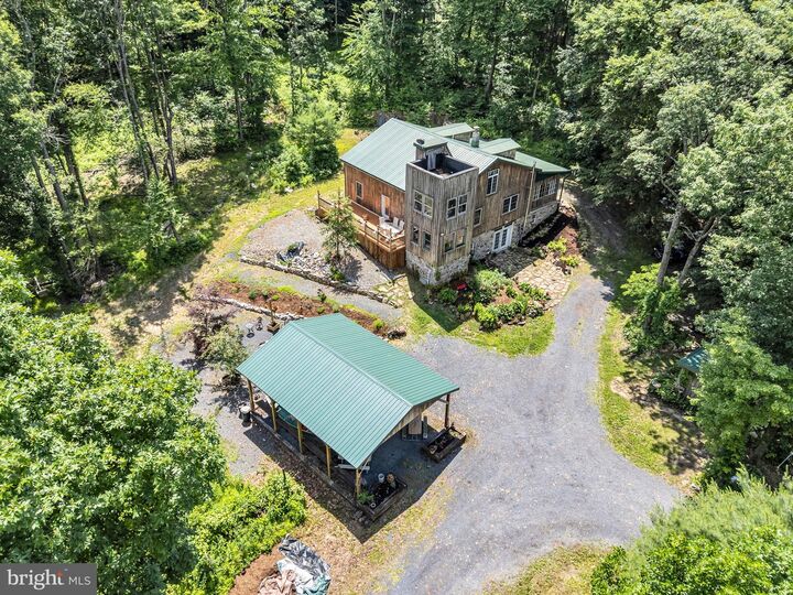 Property Photo:  121 Ravine Ln  PA 17074 
