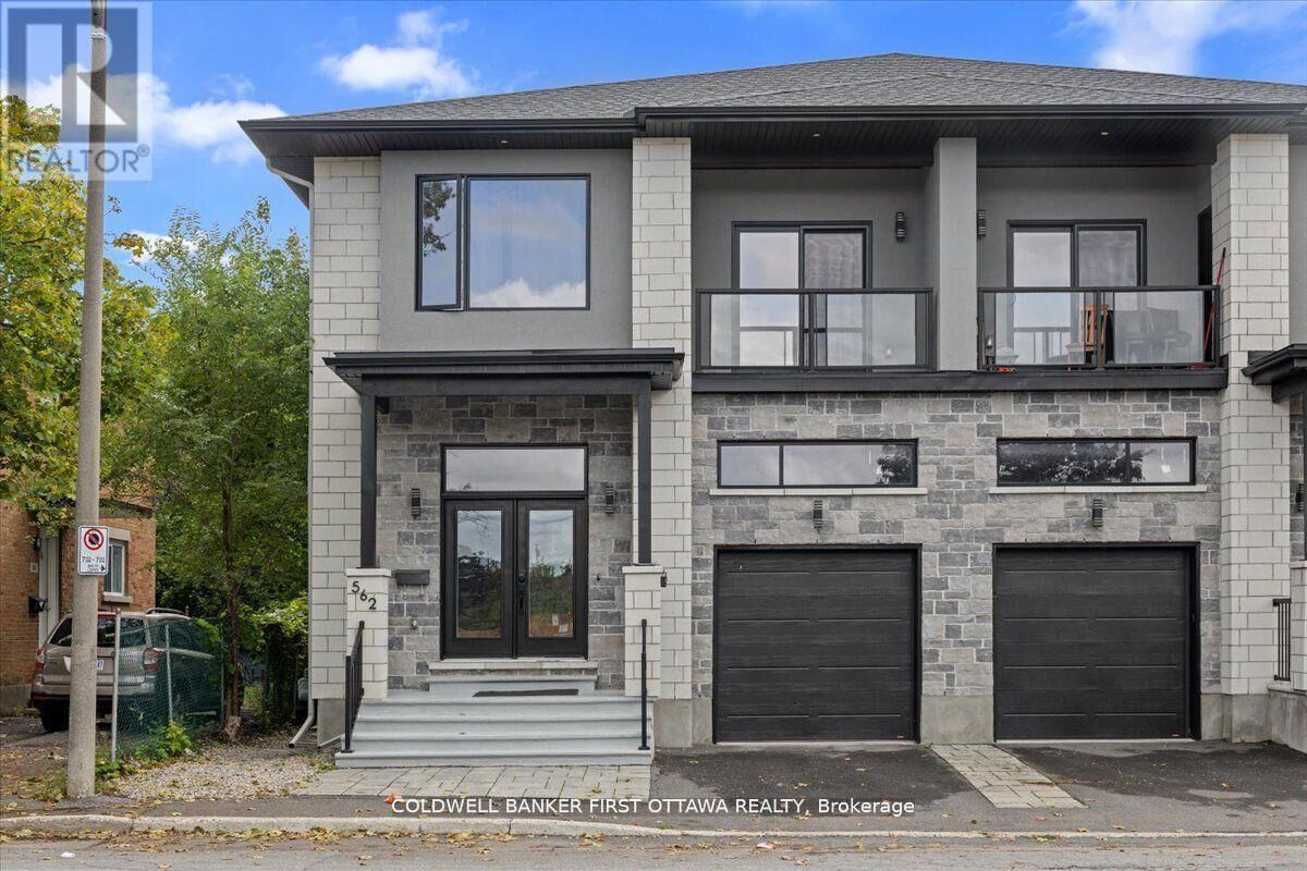 Property Photo:  562 Queen Mary Street  ON K1K 1W1 