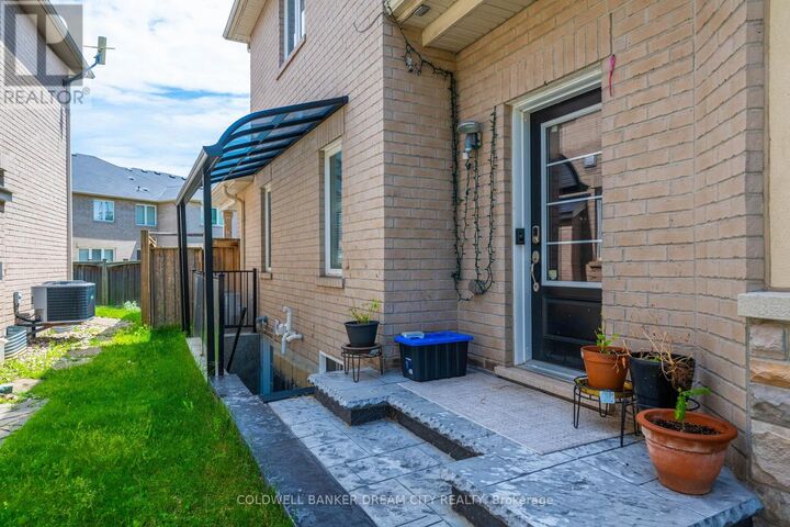 Property Photo: 15 Portwine Drive ON M1C 0C9