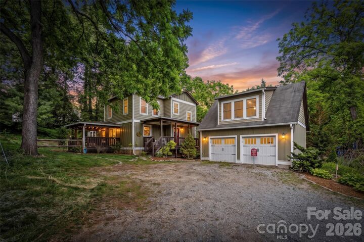 Property Photo: 5 Fieldtop Lane NC 28704