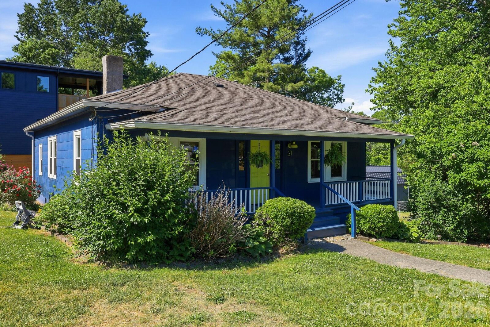 Property Photo: 21 Clemmons Street NC 28801
