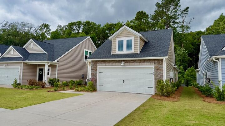 Property Photo:  1040 Grace Field Avenue  SC 29485 