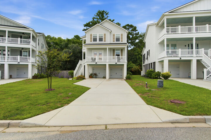 Property Photo:  517 Spring Hollow Drive  SC 29492 