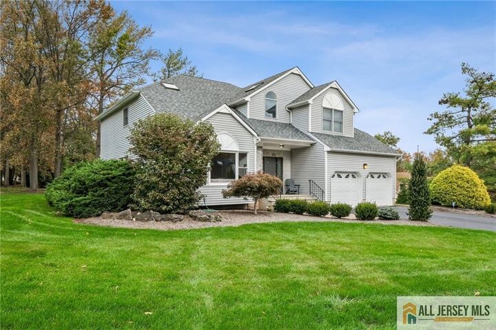 Property Photo:  98 King Street  NJ 08820 