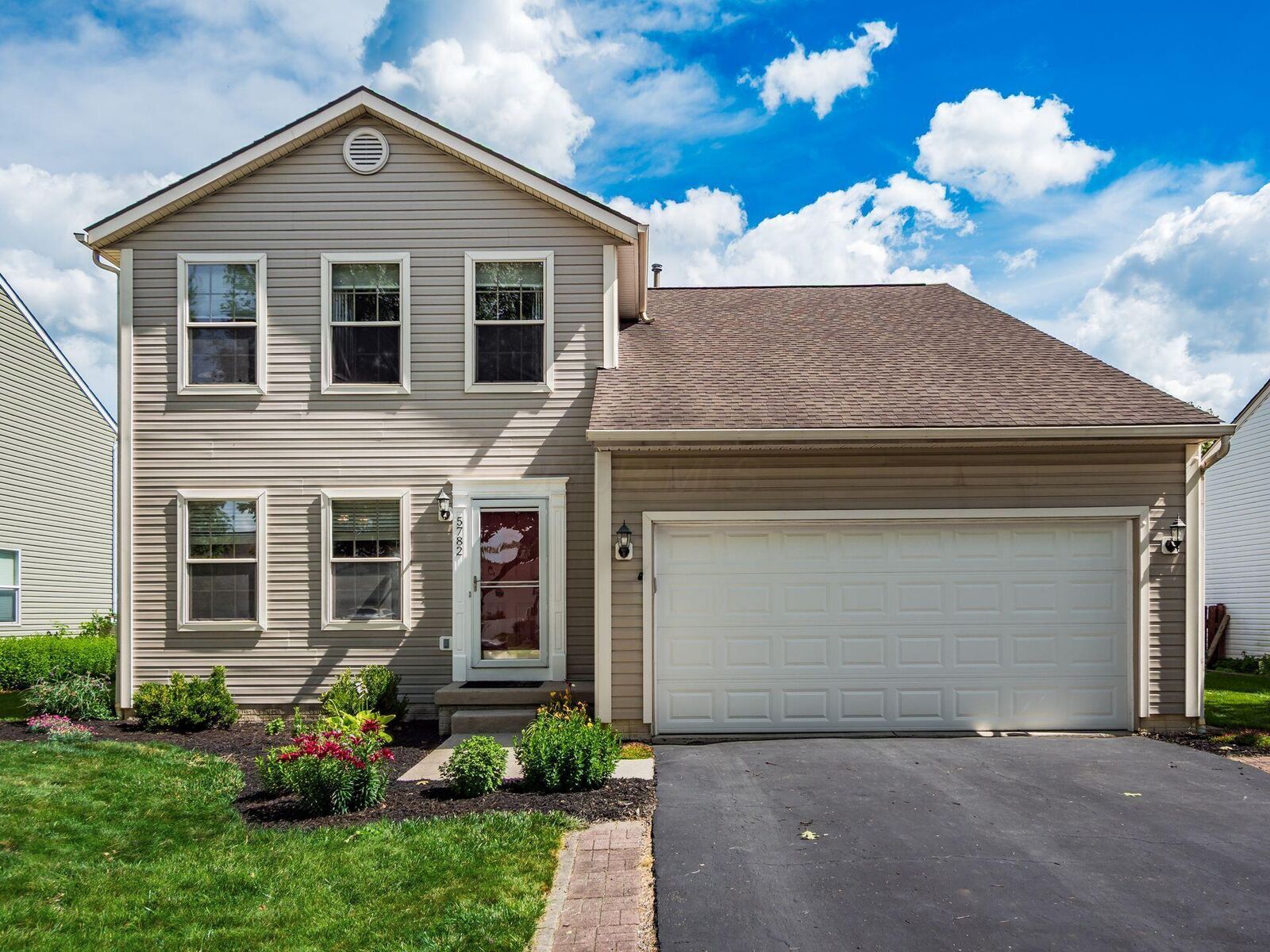 Property Photo:  5782 Camhurst Court  OH 43119 