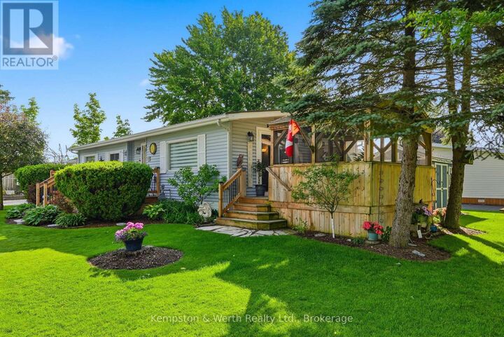 Property Photo: 90 Fairview Crescent ON N4W 3G8