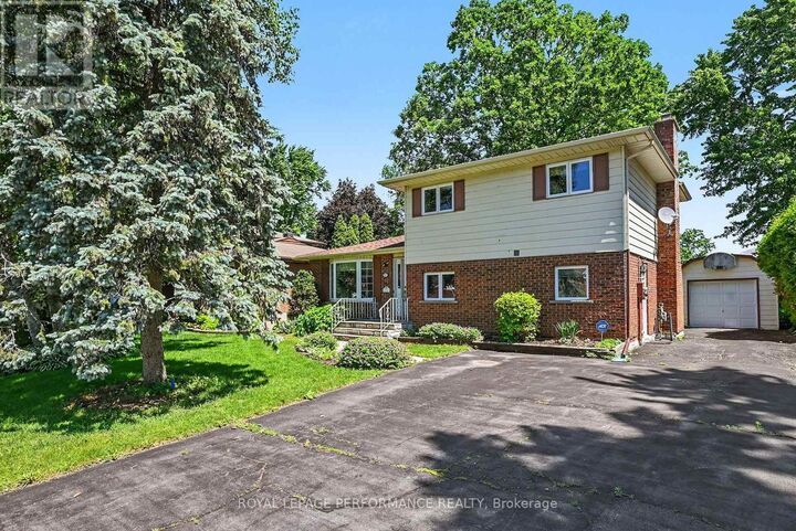 Property Photo:  577 Lynwood Drive  ON K6H 5W7 