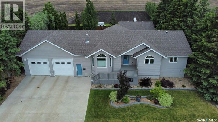 Property Photo: 118 Babington Avenue W SK S0E 1A0