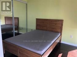 Property Photo: 37 Grosvenor Street 3103 ON M4Y 3G5