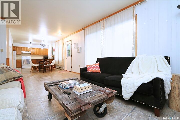 Property Photo: 808 Potter Place SK S0A 0L0
