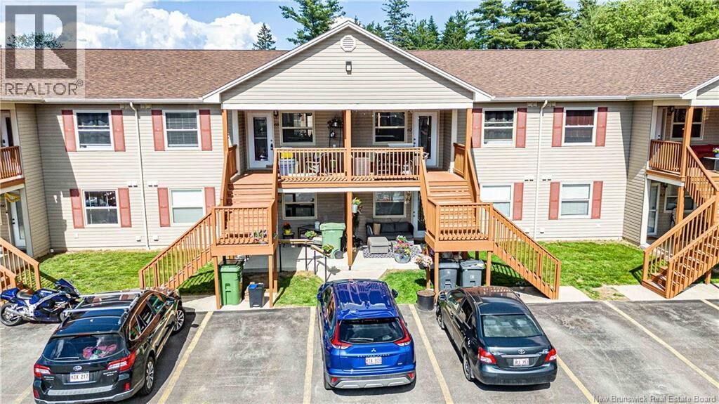 Property Photo: 25 Trailside Lane Unit# 67 NB E3A 5M3