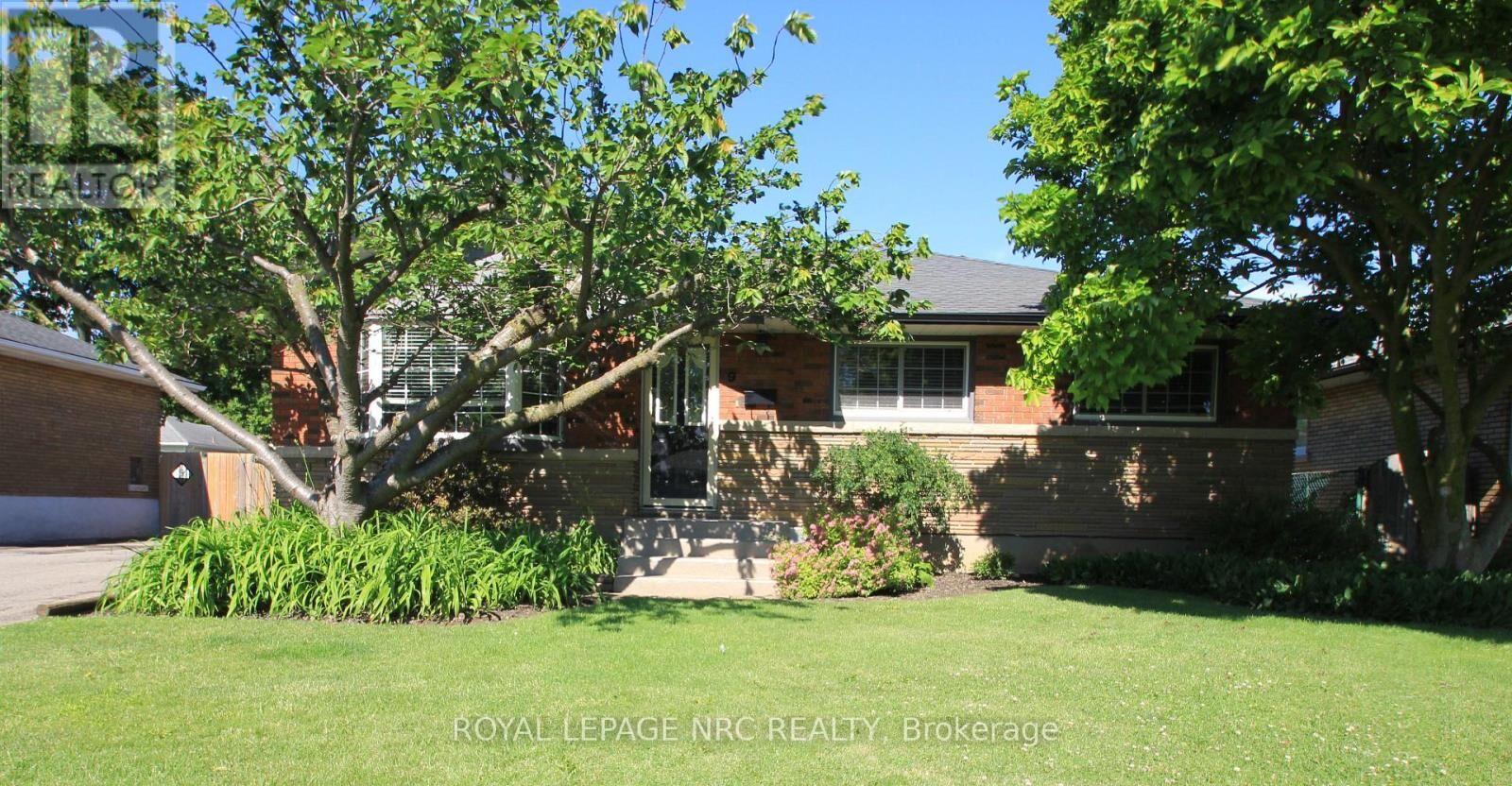 Property Photo: 9 Greenhill Drive ON L2V 1W4