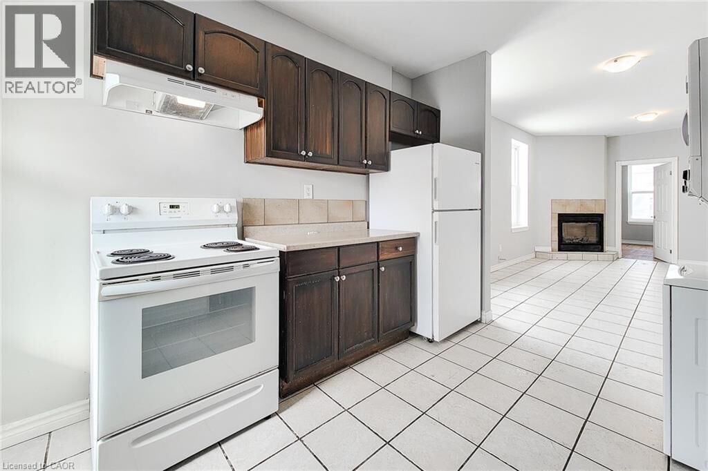 Property Photo:  340 Barton Street East 1  ON L8L 2X7 