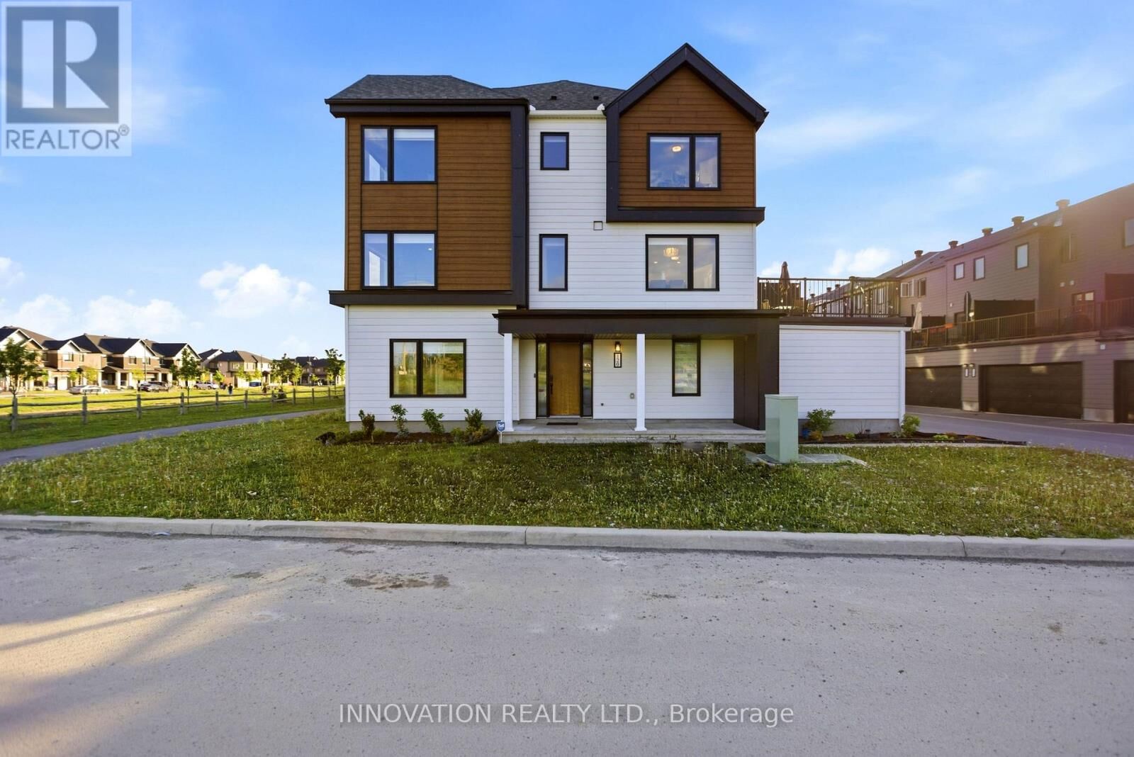 Property Photo: 120 Kyanite Lane ON K2J 7B5