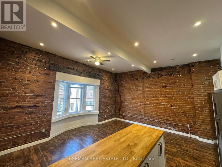 Property Photo: 1190 Weston Road 2 ON M6M 4P4