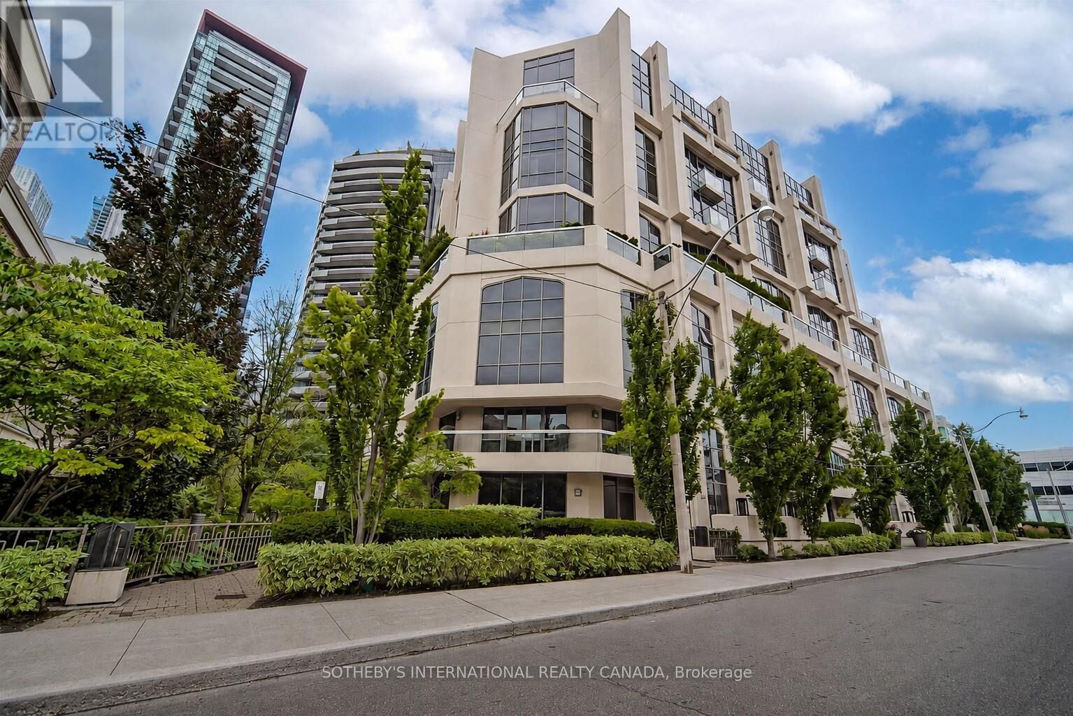 Property Photo:  3 McAlpine Street 207  ON M5R 3T5 