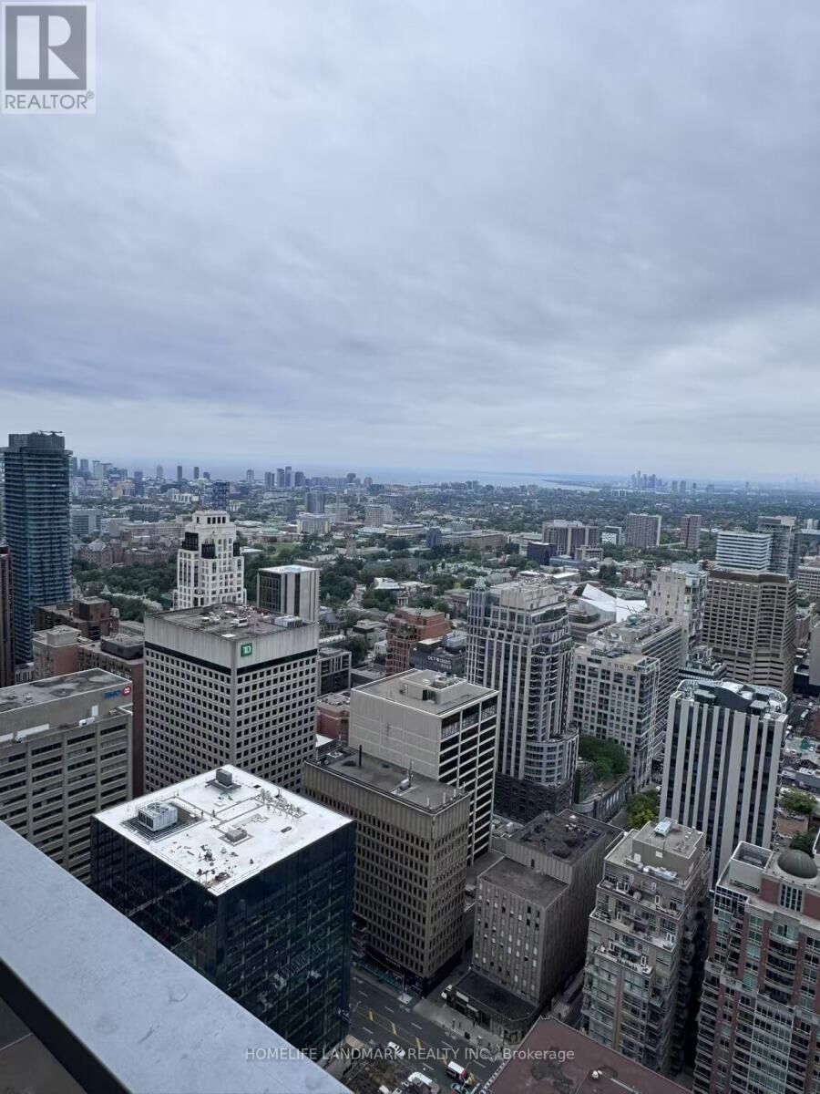 Property Photo: 11 Yorkville Avenue 4301 ON M4W 1L2