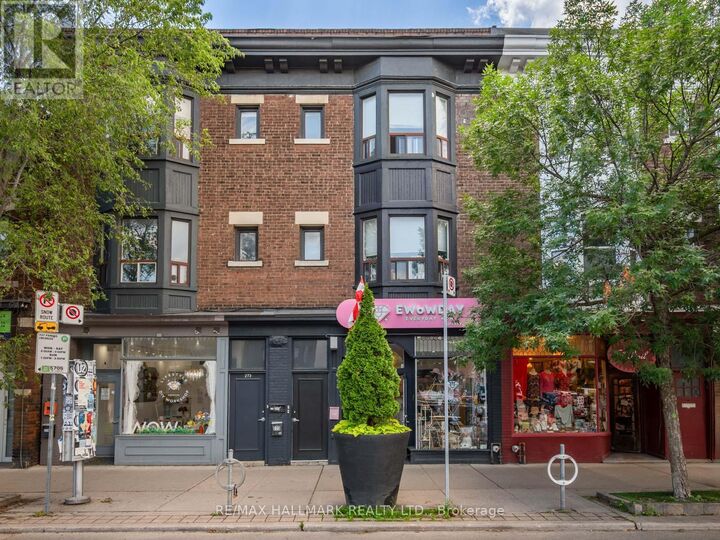 Property Photo:  269 Danforth Avenue 3rd Flr  ON M4K 1N2 
