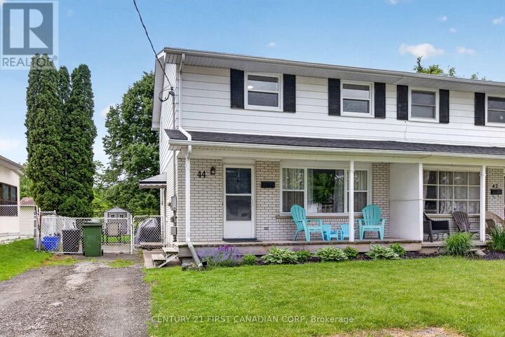 Property Photo:  44 Hammond Street  ON N5P 2B7 