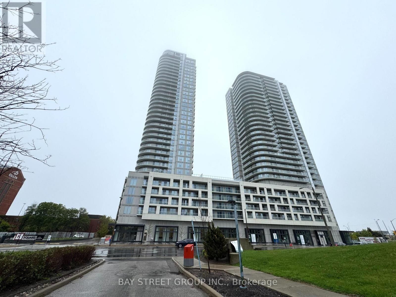 Property Photo: 2031 Kennedy Road 1015 ON M1T 0B8