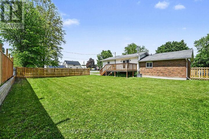 Property Photo: 68 Drummond Street West ON K7H 2K4