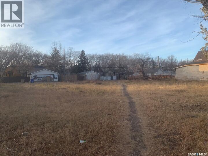 Property Photo:  1260 Robinson Street  SK S4T 2H7 