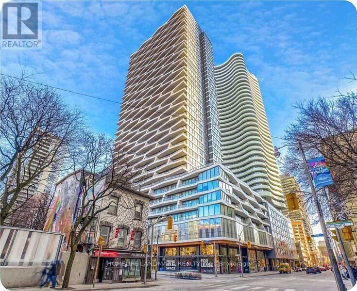 Property Photo: 85 Wood Street North 619 ON M4Y 0E8
