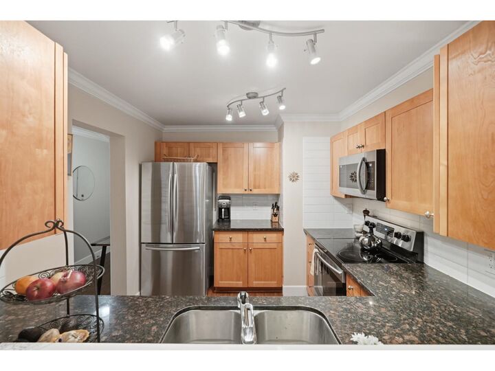 Property Photo:  15270 17 Avenue 109  BC V4A 1T9 
