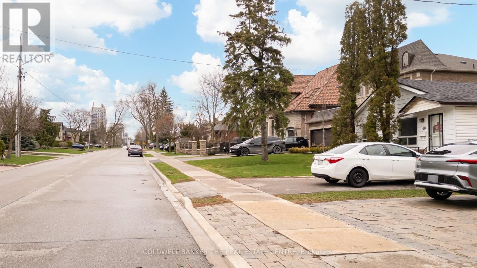 Property Photo:  99 Spruce Avenue  ON L4C 6V9 