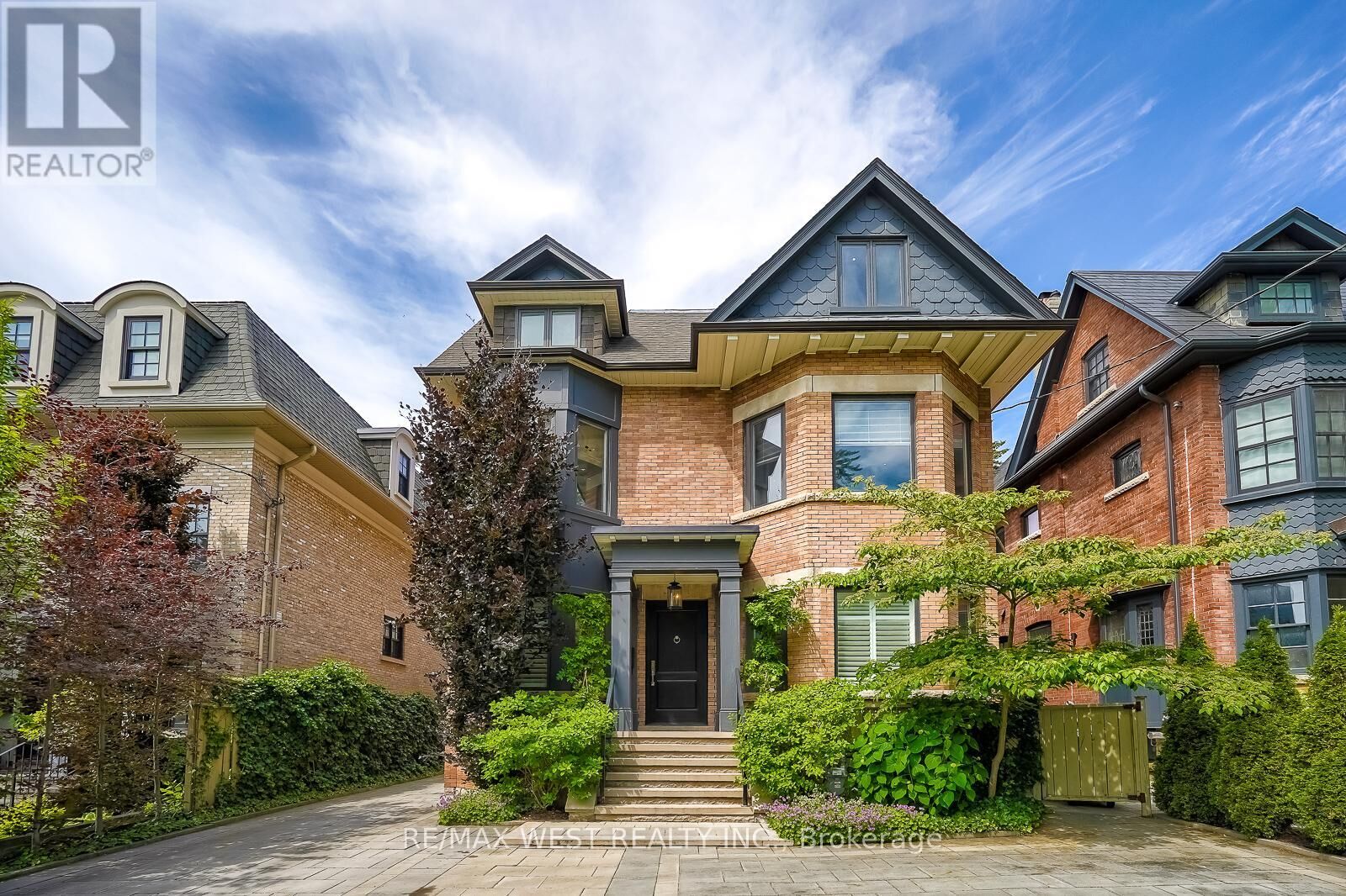 Property Photo:  70 Forest Hill Road  ON M4V 2L5 