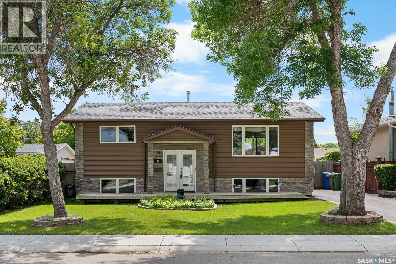Property Photo:  10 Bastedo Crescent  SK S4T 6X9 