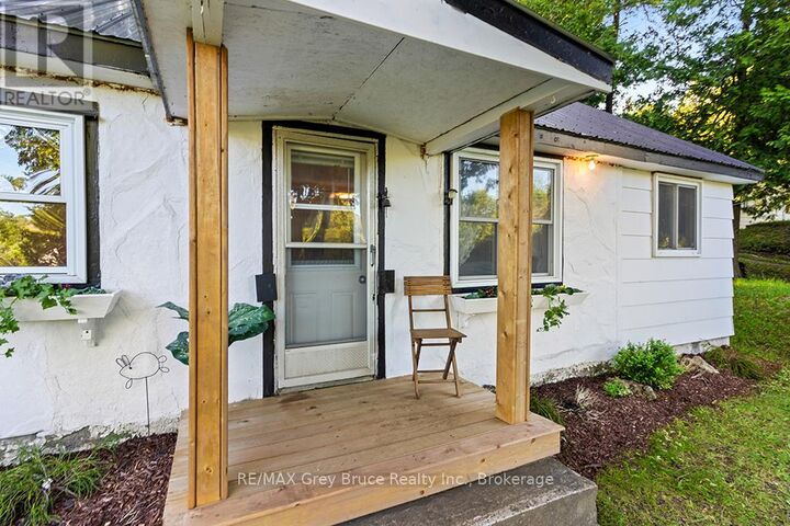 Property Photo:  609 Stokes Bay Road  ON N0H 2M0 