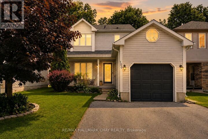 Property Photo:  100 Copeman Crescent  ON L4N 8B3 
