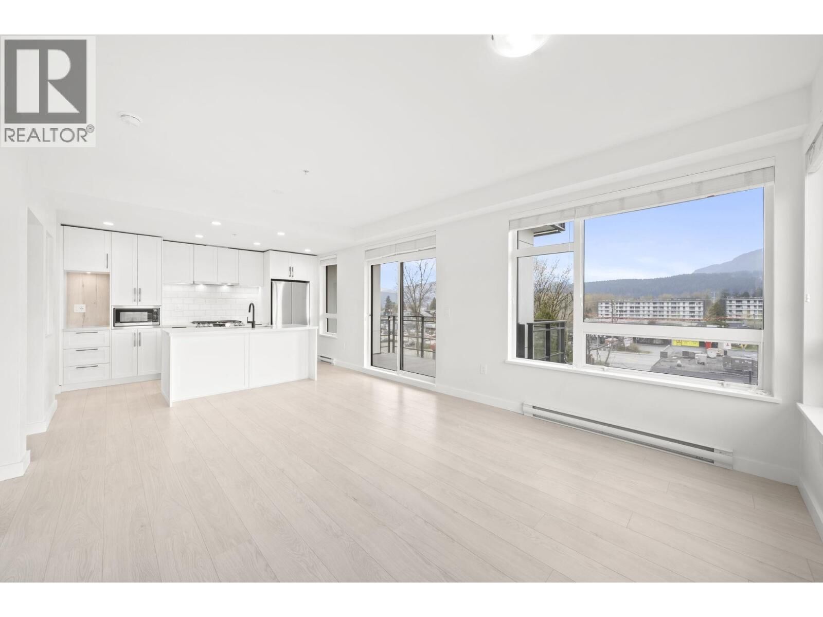 Property Photo:  3038 St George Street 405  BC V3H 0L3 
