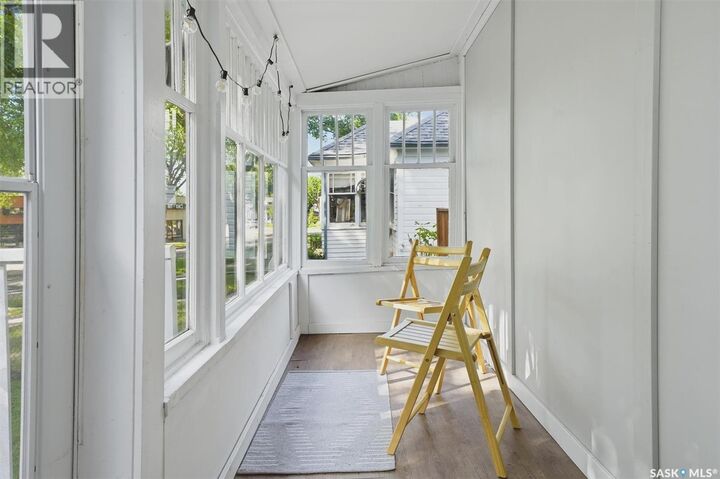 Property Photo: 720 Walmer Road SK S7L 0E4