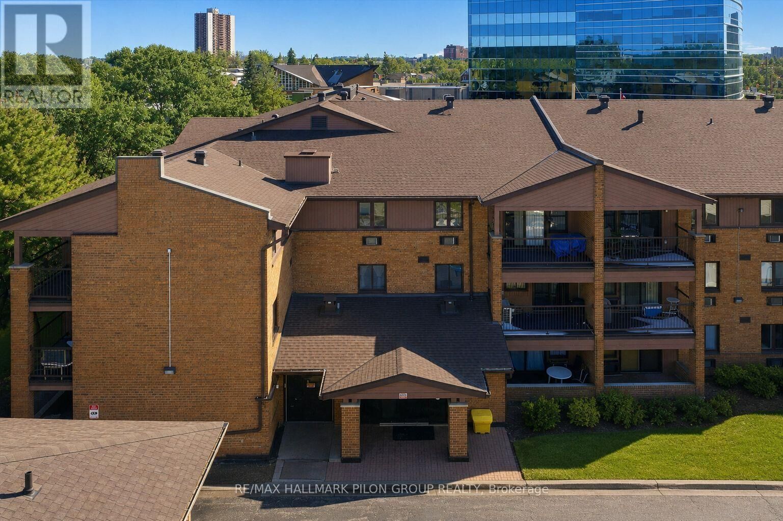 Property Photo: 316 Savard Avenue 206 ON K1L 7S2