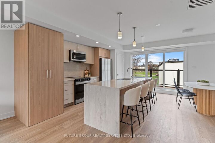 Property Photo:  15 Acorn Avenue Unit 3  ON M9B 3P7 