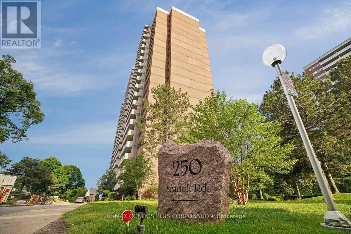 Property Photo:  250 Scarlett Road 1307  ON M6N 4X5 