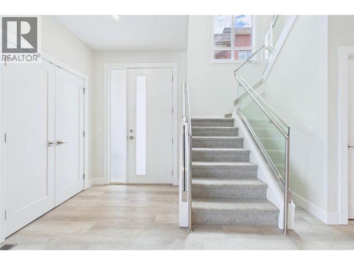 Property Photo:  115 Wyndham Crescent 7  BC V1V 1Z2 