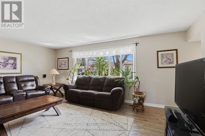 Property Photo:  38 Alayne Crescent  ON N6E 2A3 