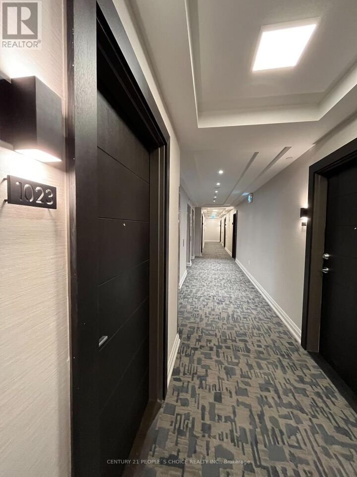 Property Photo:  212 King William Street 1023  ON L8R 0A7 
