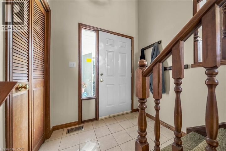 Property Photo: 3929 Vineyard Crescent ON L0R 2C0