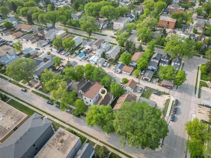 Property Photo: 229 Bertrand Street MB R2H 0N5