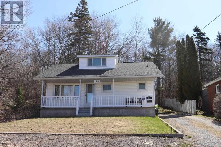 Photo de la propriété:  104 Birch St  ON P6B 2J6 