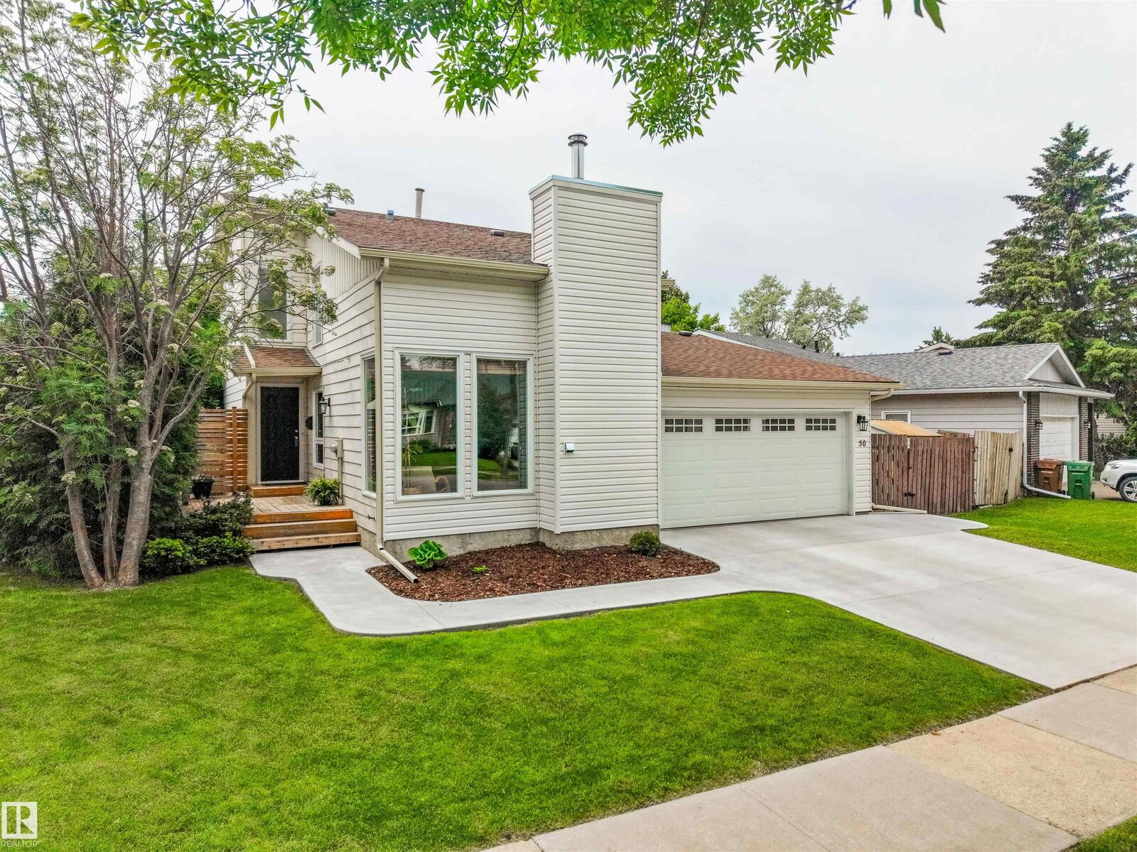 Property Photo:  50 Princeton Crescent  AB T8N 4T3 