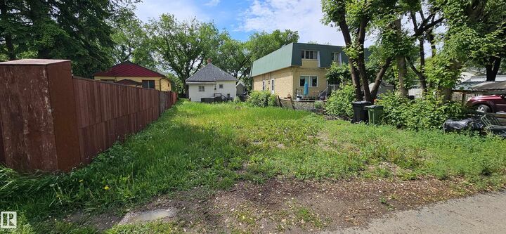 Property Photo:  12741 117 Street NW  AB T5E 5J6 