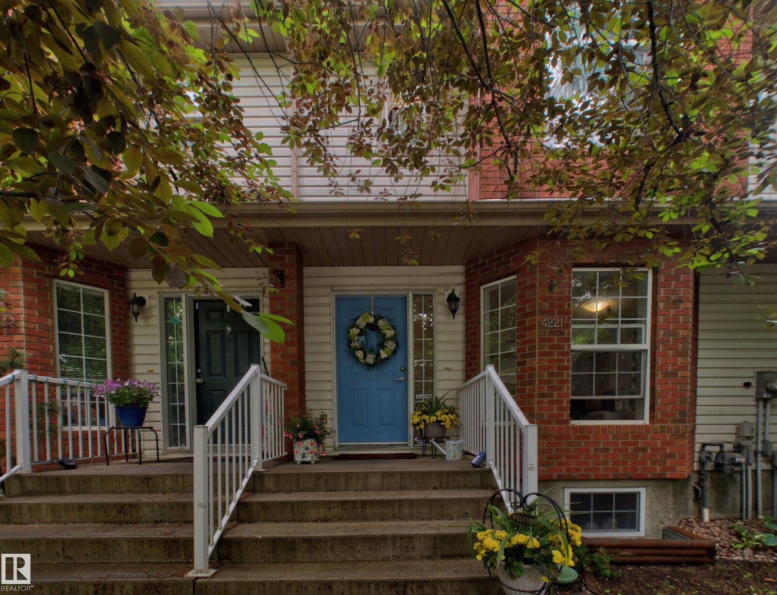 Property Photo:  4221 Terwillegar Vista Vista NW  AB T6R 3J3 