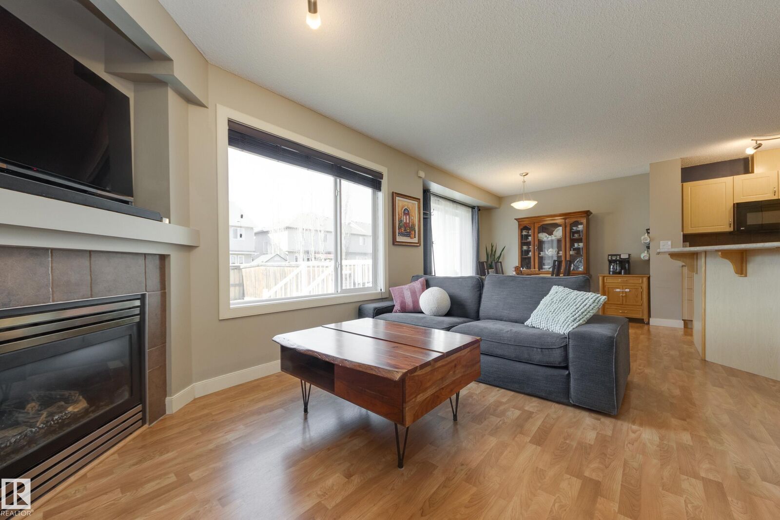 Property Photo:  9456 Stein Way NW  AB T6R 0E4 