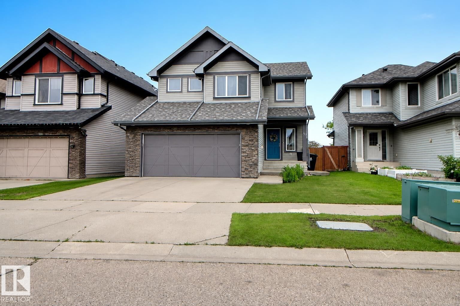 Property Photo:  40 Becker Crescent  AB T8L 0C1 
