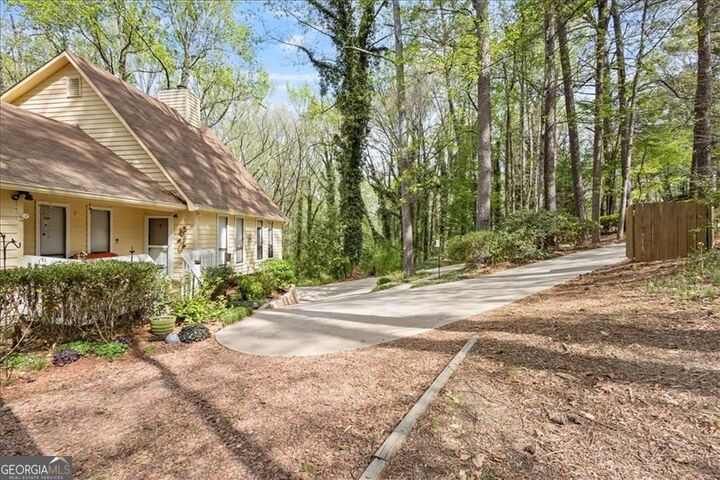 Property Photo:  6950 Springwood Drive  GA 30135 